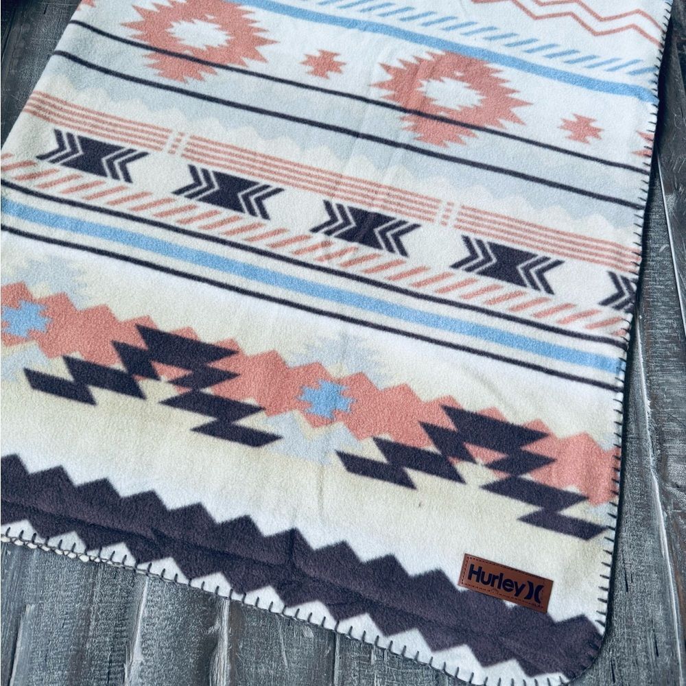Hurley Coastline Aztec Boho Southwest Print Fleece Throw Blanket